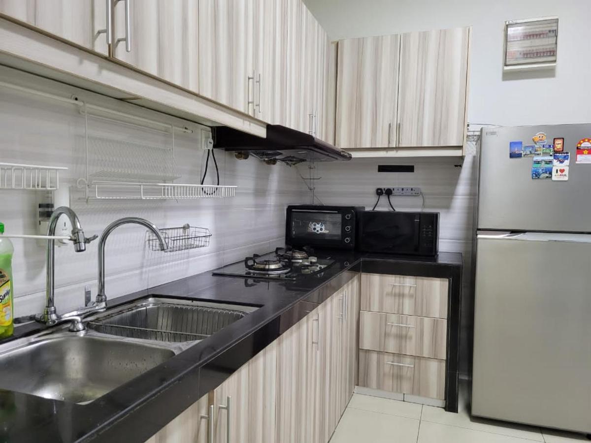 Homestay D'Univ 360 Place Seri Kembangan Ngoại thất bức ảnh